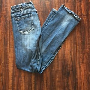 26/33 Cowgirl Tuff Jeans